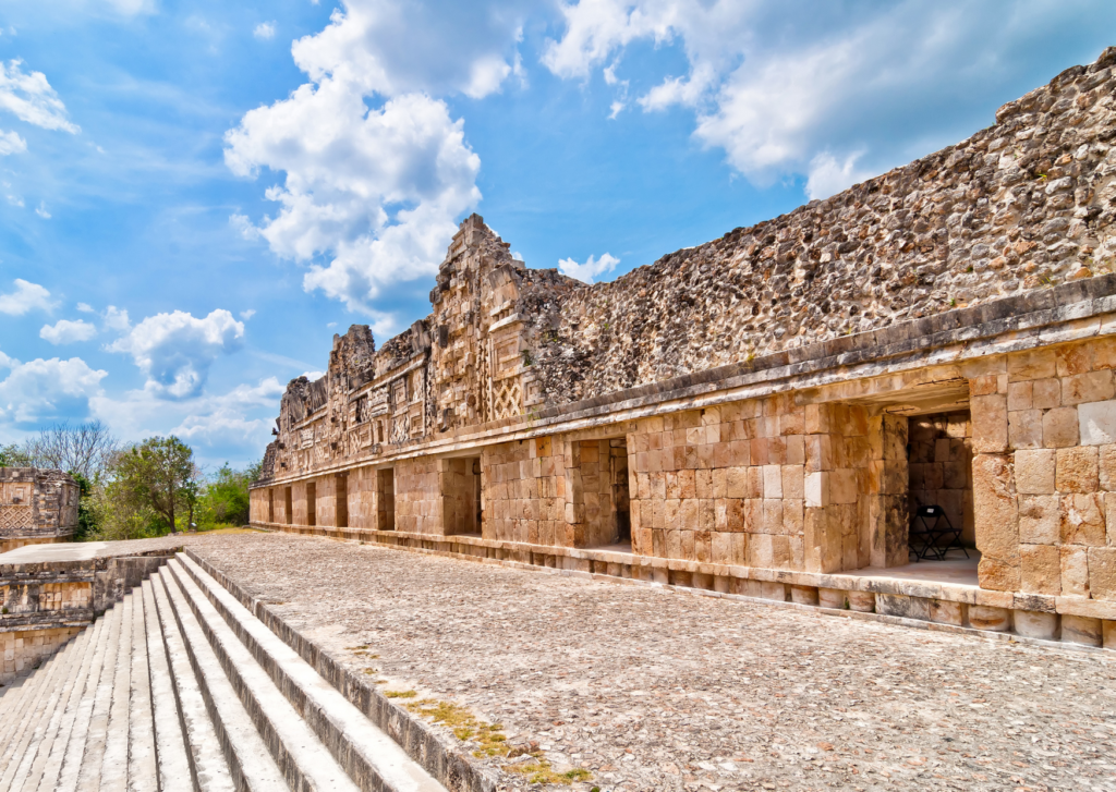 zona arqueolÃ³gica de Uxmal en yucatan